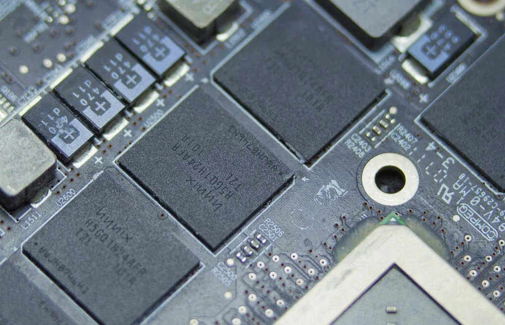 Пам’ять дорожчає назавжди: Lenovo попереджає про нову еру цін на DRAM і NAND